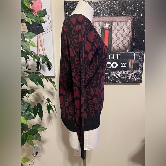 Carmen Marc Valvo Coastal Stretchy Knit Career Top Size Medium - Picture 3 of 5